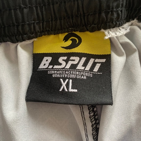 Men’s swim trunks - Picture 3 of 3